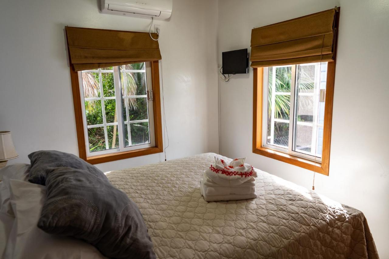 Hummingbirds Cabins Кайе Колкер Екстериор снимка