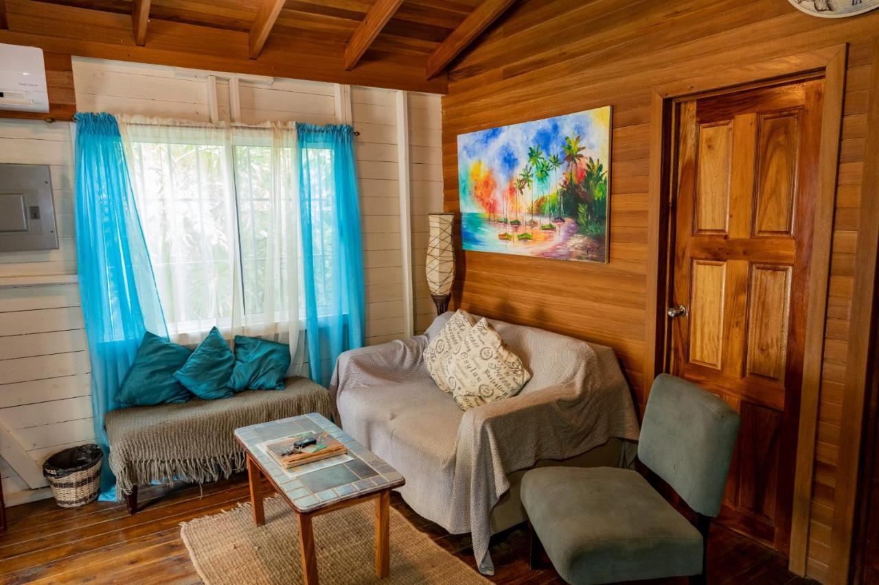 Hummingbirds Cabins Кайе Колкер Екстериор снимка