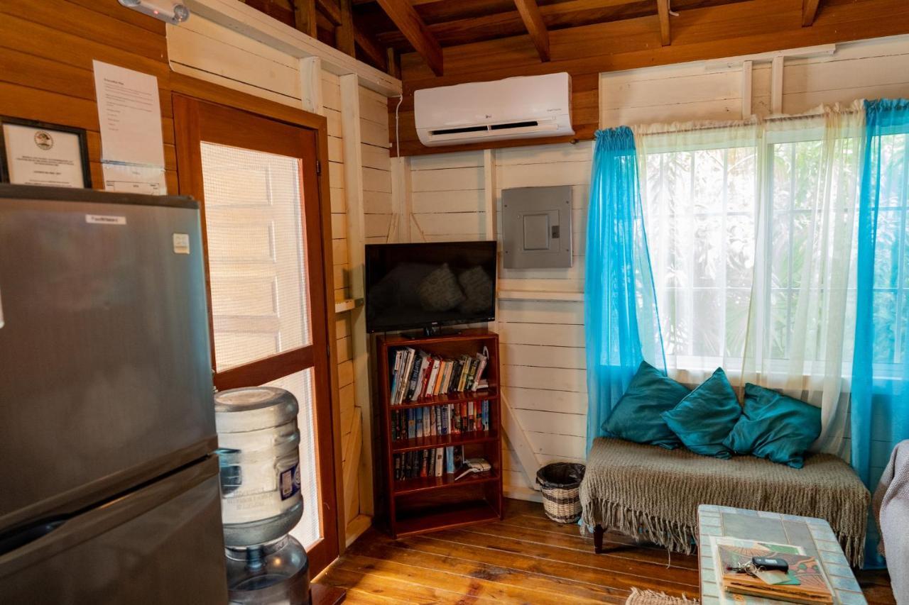 Hummingbirds Cabins Кайе Колкер Екстериор снимка